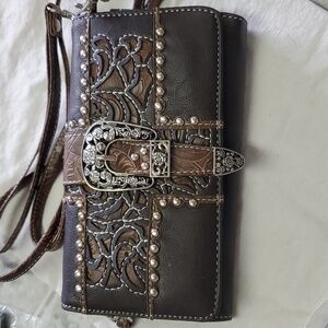 Belt‎ buckle wrist wallet